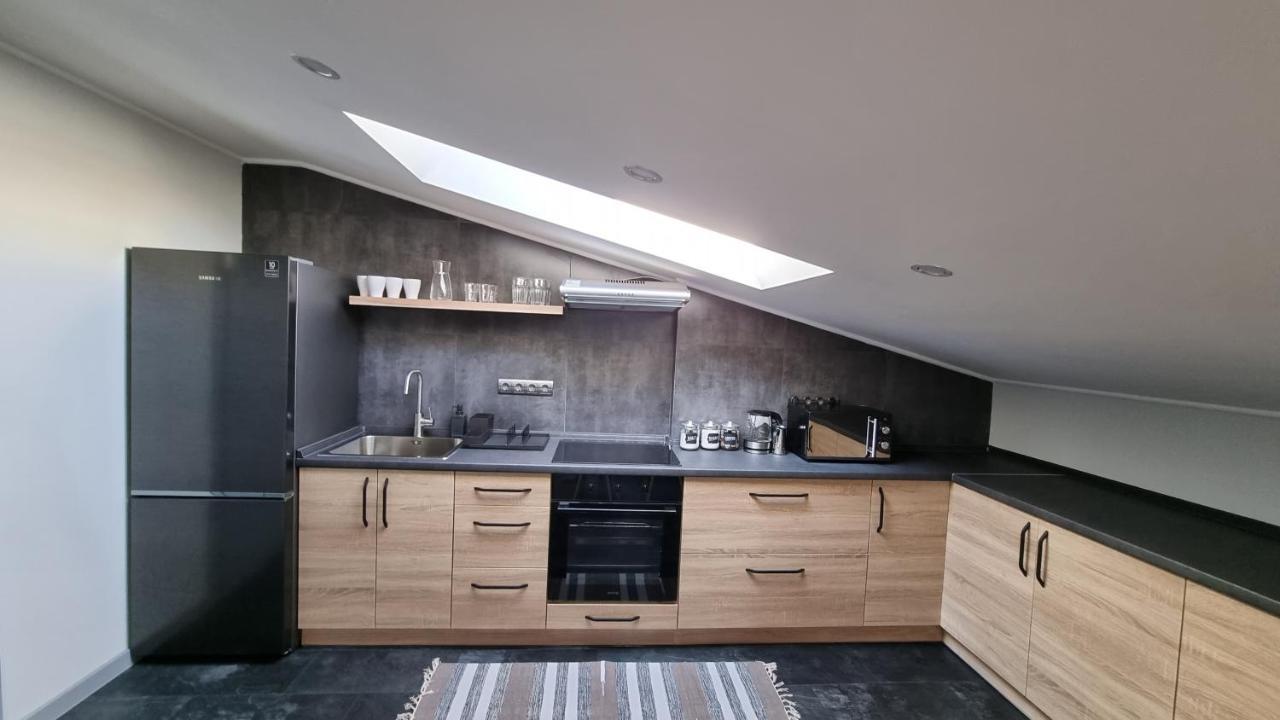 Ferienwohnung Mansarda Kamjanez-Podilskyj Exterior foto