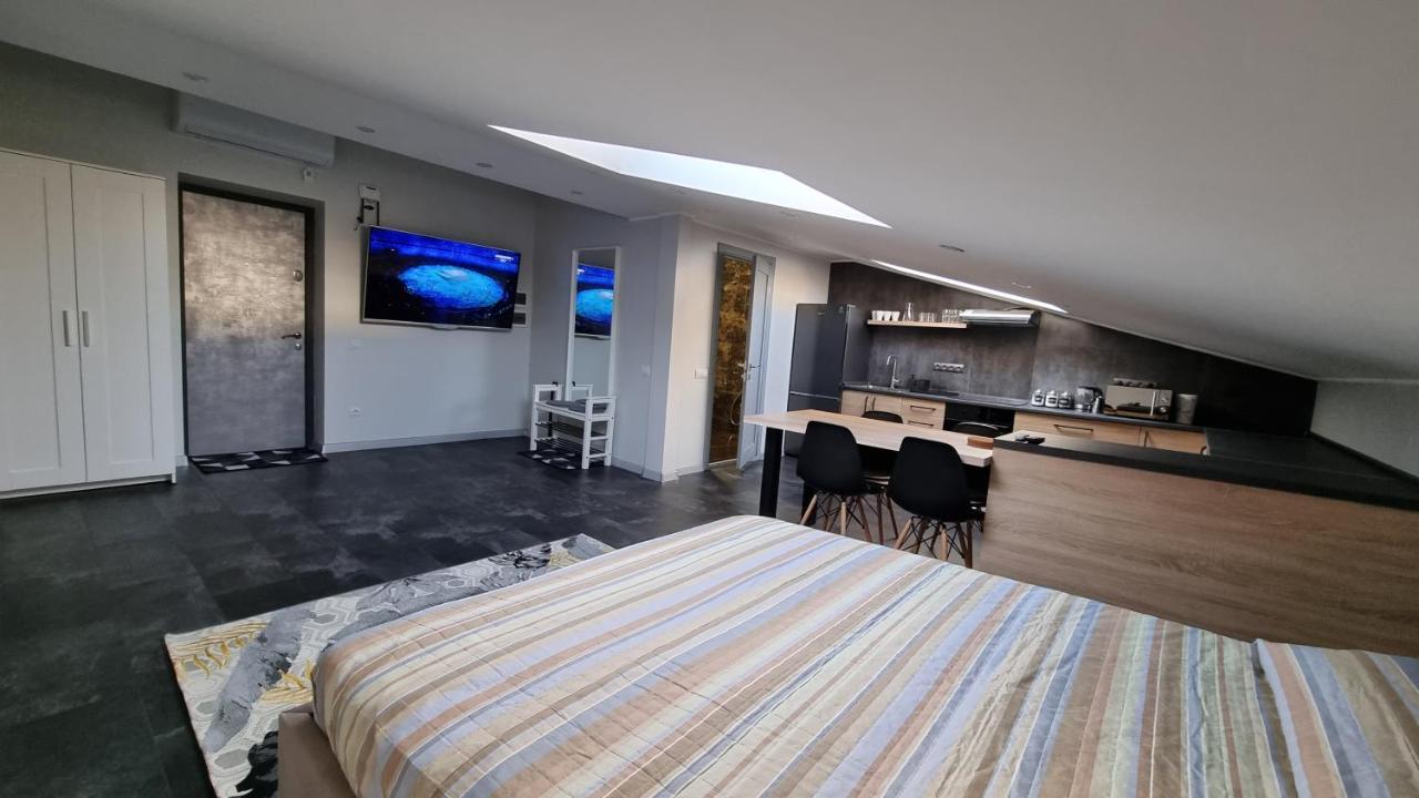 Ferienwohnung Mansarda Kamjanez-Podilskyj Exterior foto