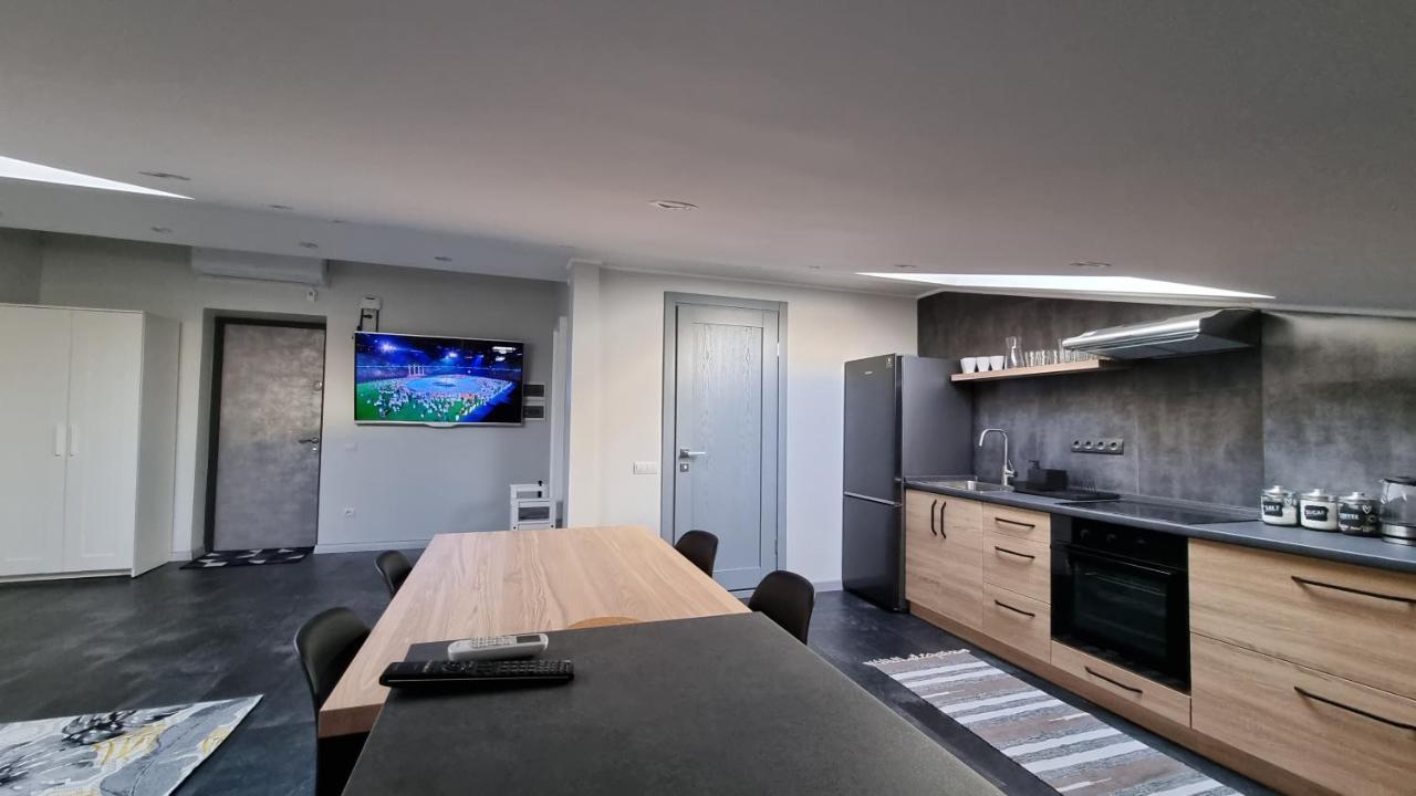 Ferienwohnung Mansarda Kamjanez-Podilskyj Exterior foto